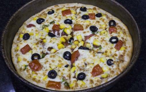 Indian Fusion Pizza | restaurant | 9240 Magnolia Ave, Riverside, CA 92503, USA | 9519778106 OR +1 951-977-8106
