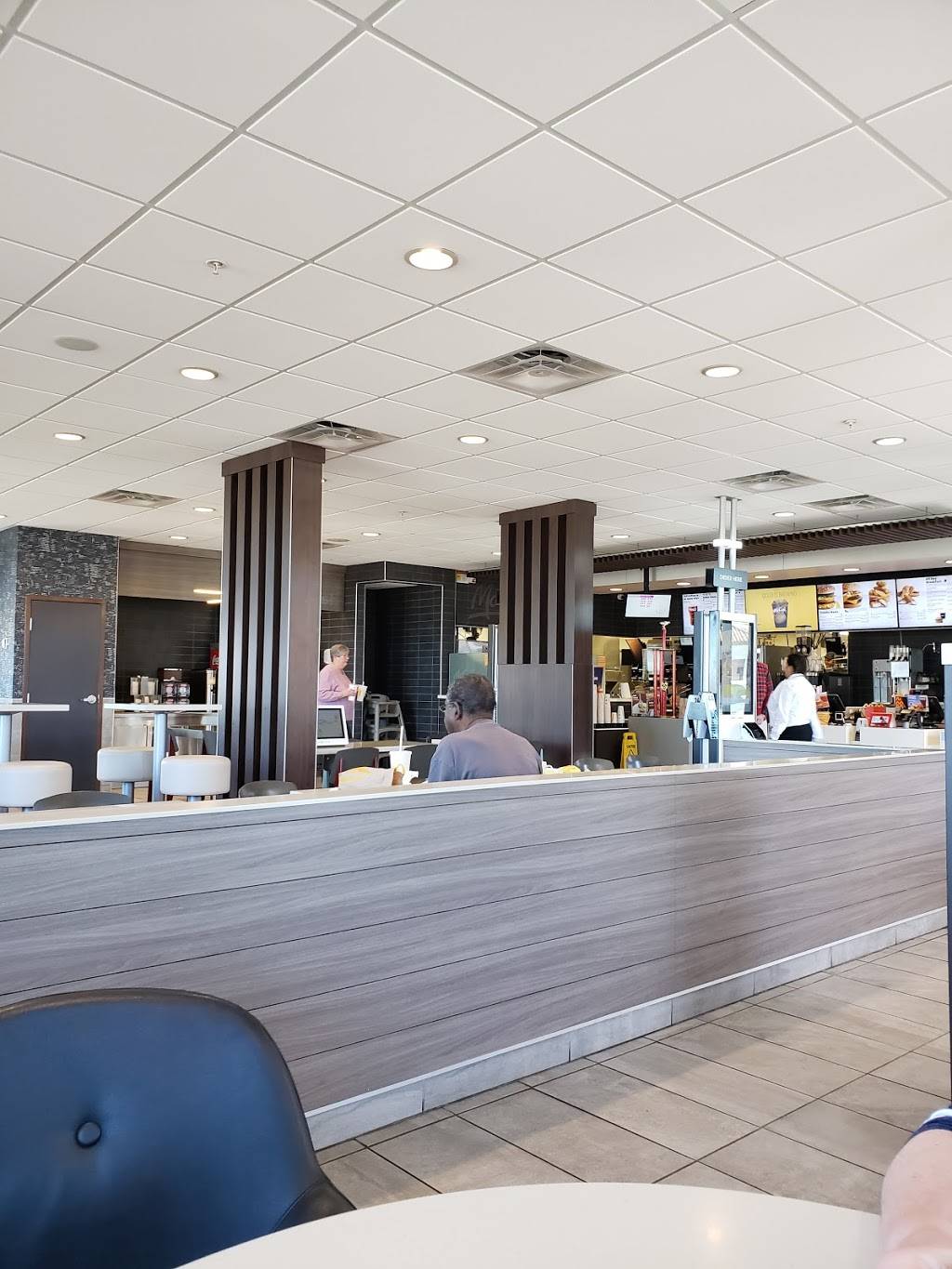 McDonalds | cafe | 9130 E Valencia Rd, Tucson, AZ 85747, USA | 5206631327 OR +1 520-663-1327