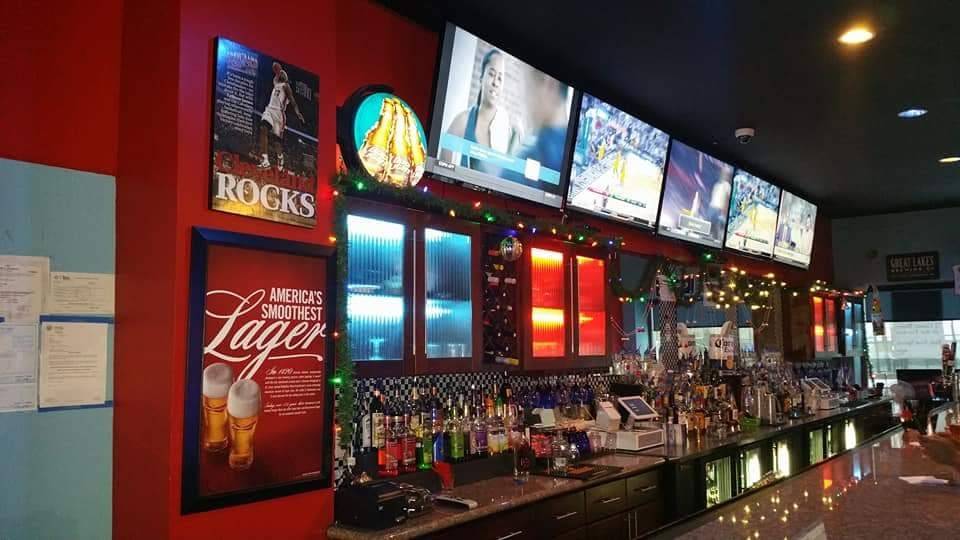 Blue Breeze Grill | restaurant | 16826 Lakeshore Blvd, Cleveland, OH 44110, USA | 2164651240 OR +1 216-465-1240