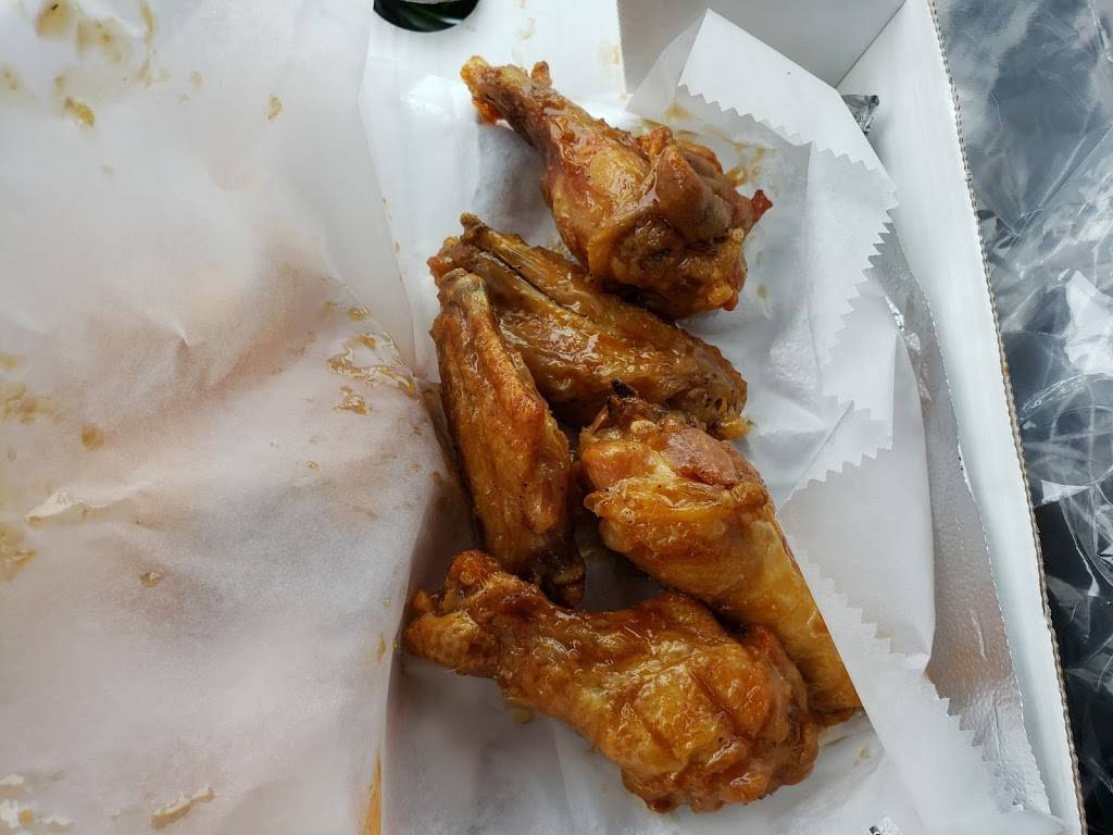 Cravwings | restaurant | 1769 Central Park Ave, Yonkers, NY 10710, USA | 9143468820 OR +1 914-346-8820