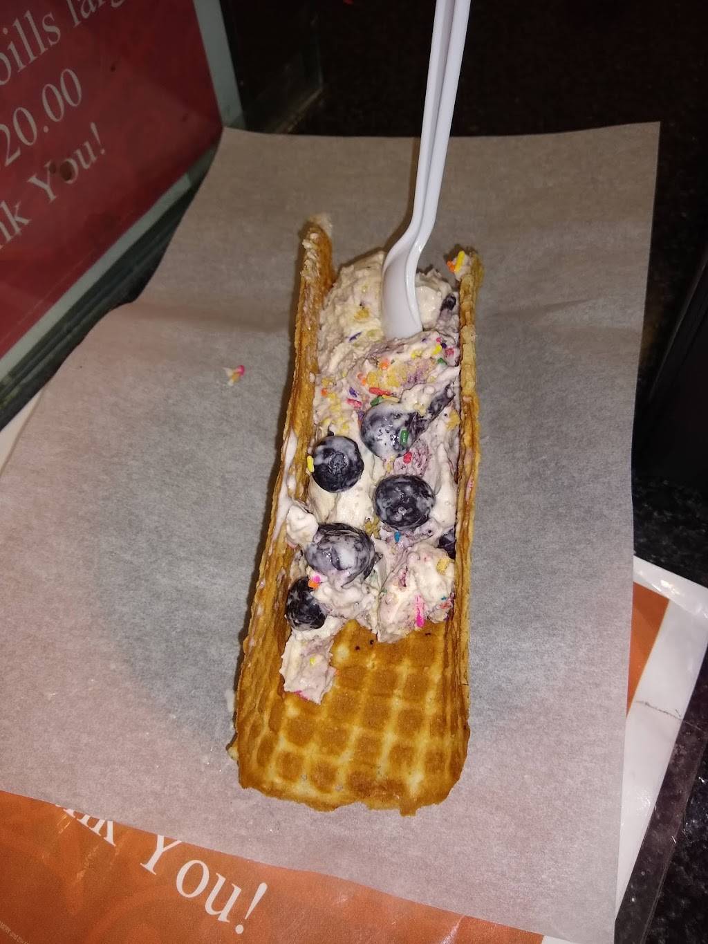 Cold Stone Creamery | bakery | 909 Hartford Tpke Ste D7B, Waterford, CT 06385, USA | 8604470530 OR +1 860-447-0530