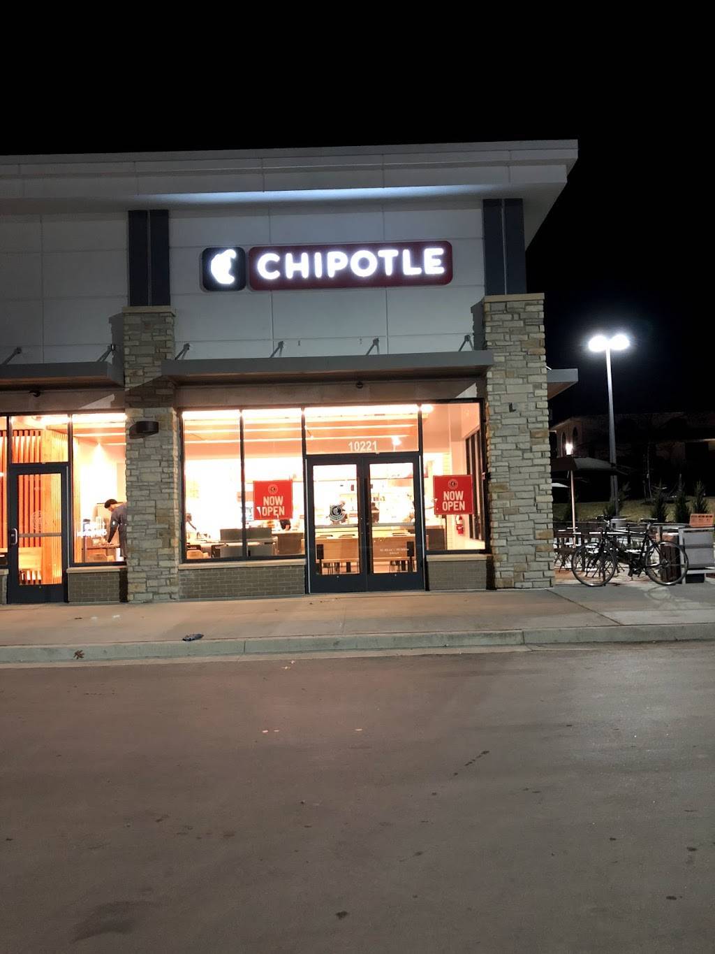 Chipotle Mexican Grill | restaurant | 10221 State Line Rd, Kansas City, MO 64114, USA | 8169423605 OR +1 816-942-3605