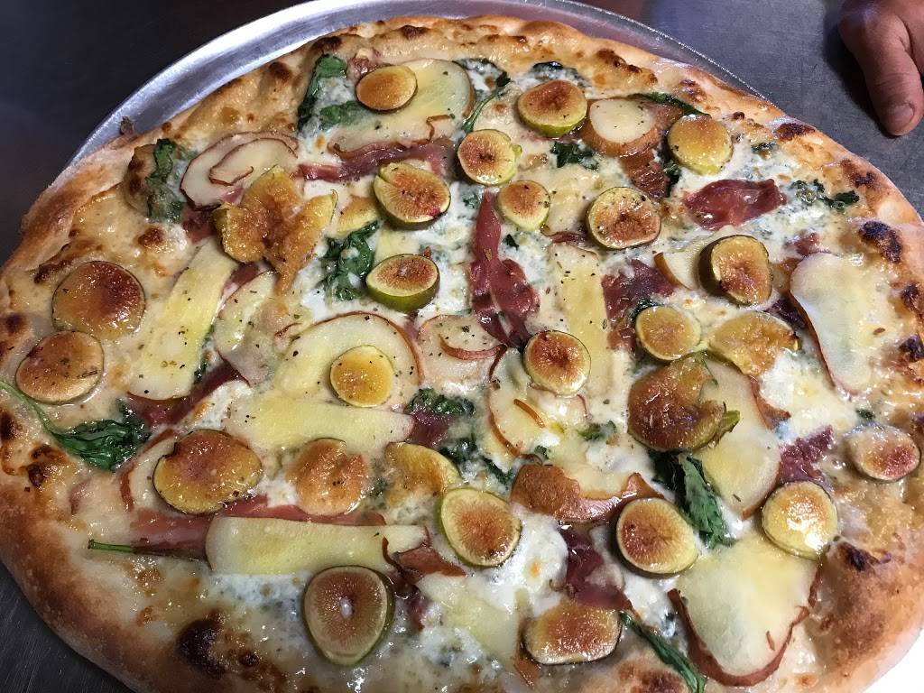 Pellegrinos Trattoria | restaurant | 275 N Main St C, Troutman, NC 28166, USA | 7045281204 OR +1 704-528-1204