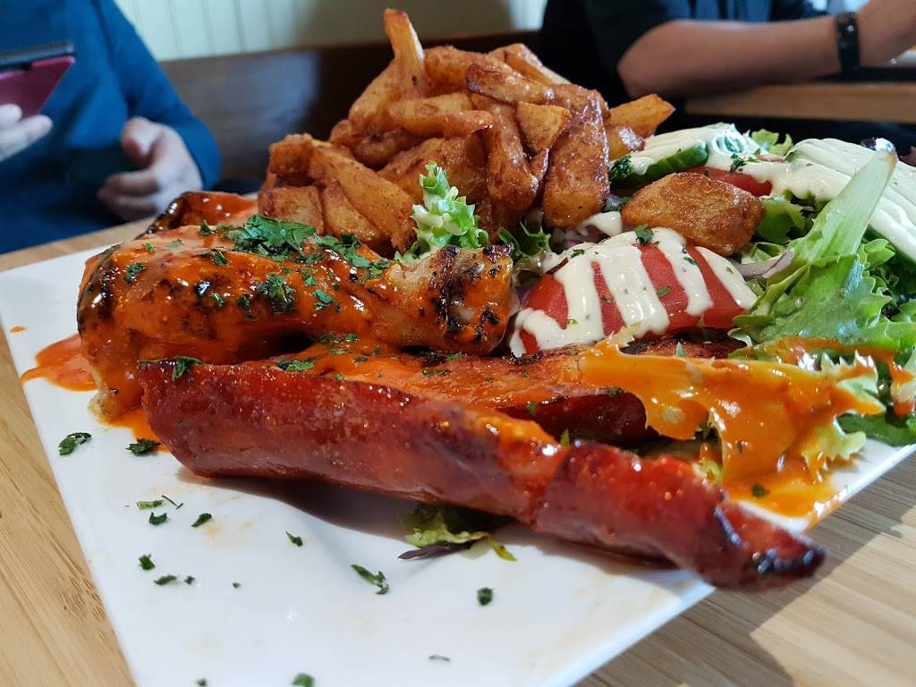 Viana Grillades Portugaises | restaurant | 2042 Rue Lapierre, LaSalle, QC H8N 2S2, Canada | 5143796789 OR +1 514-379-6789