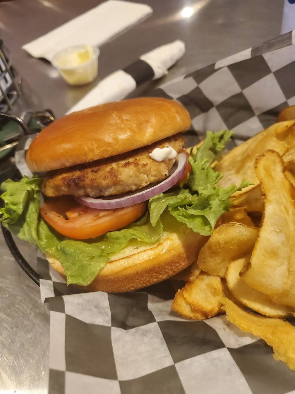 The Filling Station | restaurant | 120 W Main St #2002, Mt Pleasant, PA 15666, USA | 7245427772 OR +1 724-542-7772