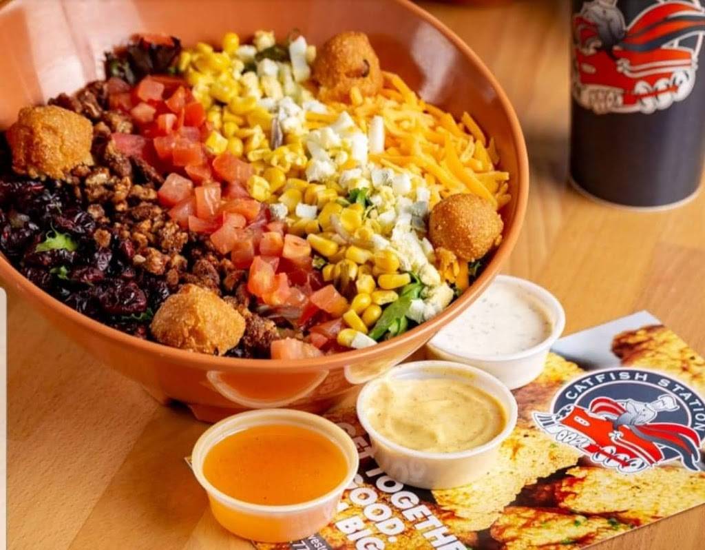 Catfish Station | restaurant | 6105 Stewart Rd, Galveston, TX 77551, USA | 4096327730 OR +1 409-632-7730