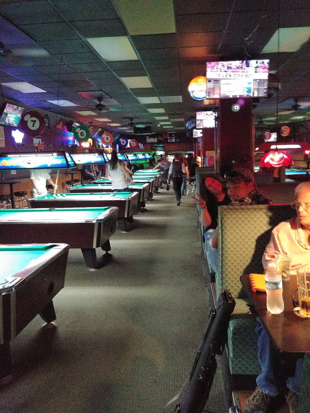 Sunset Billiards | night club | 1215 W Crawford St, Salina, KS 67401, USA | 7858269992 OR +1 785-826-9992