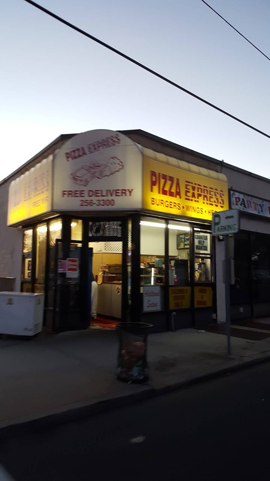 John Anthony’s Pizzeria | restaurant | 1056 Franklin Ave, Valley Stream, NY 11580, USA | 5162563300 OR +1 516-256-3300