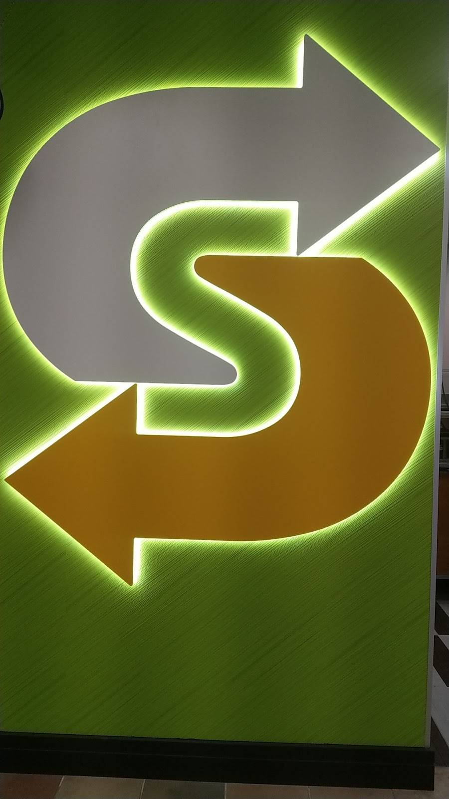 Subway Restaurants | restaurant | 201 Hempstead Turnpike, Elmont, NY 11003, USA | 5165022914 OR +1 516-502-2914