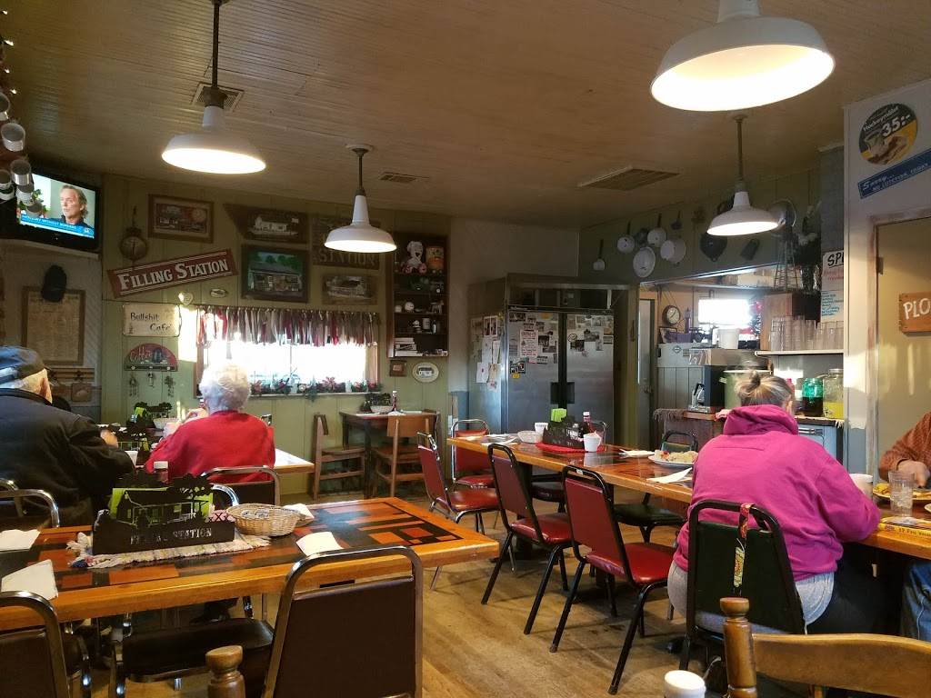 Filling Station | restaurant | 307 Bishop Hill St, Bishop Hill, IL 61419, USA | 3099273355 OR +1 309-927-3355