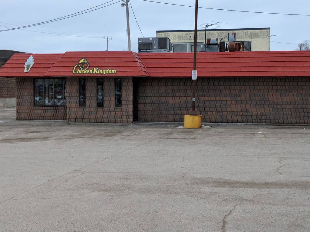 Chicken Kingdom & Seafood | restaurant | 11 Doxsee Ave S, Campbellford, ON K0L 1L0, Canada | 7056534900 OR +1 705-653-4900