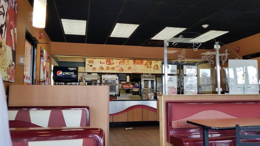 KFC | restaurant | 325 W IL-173, Antioch, IL 60002, USA | 8473950555 OR +1 847-395-0555