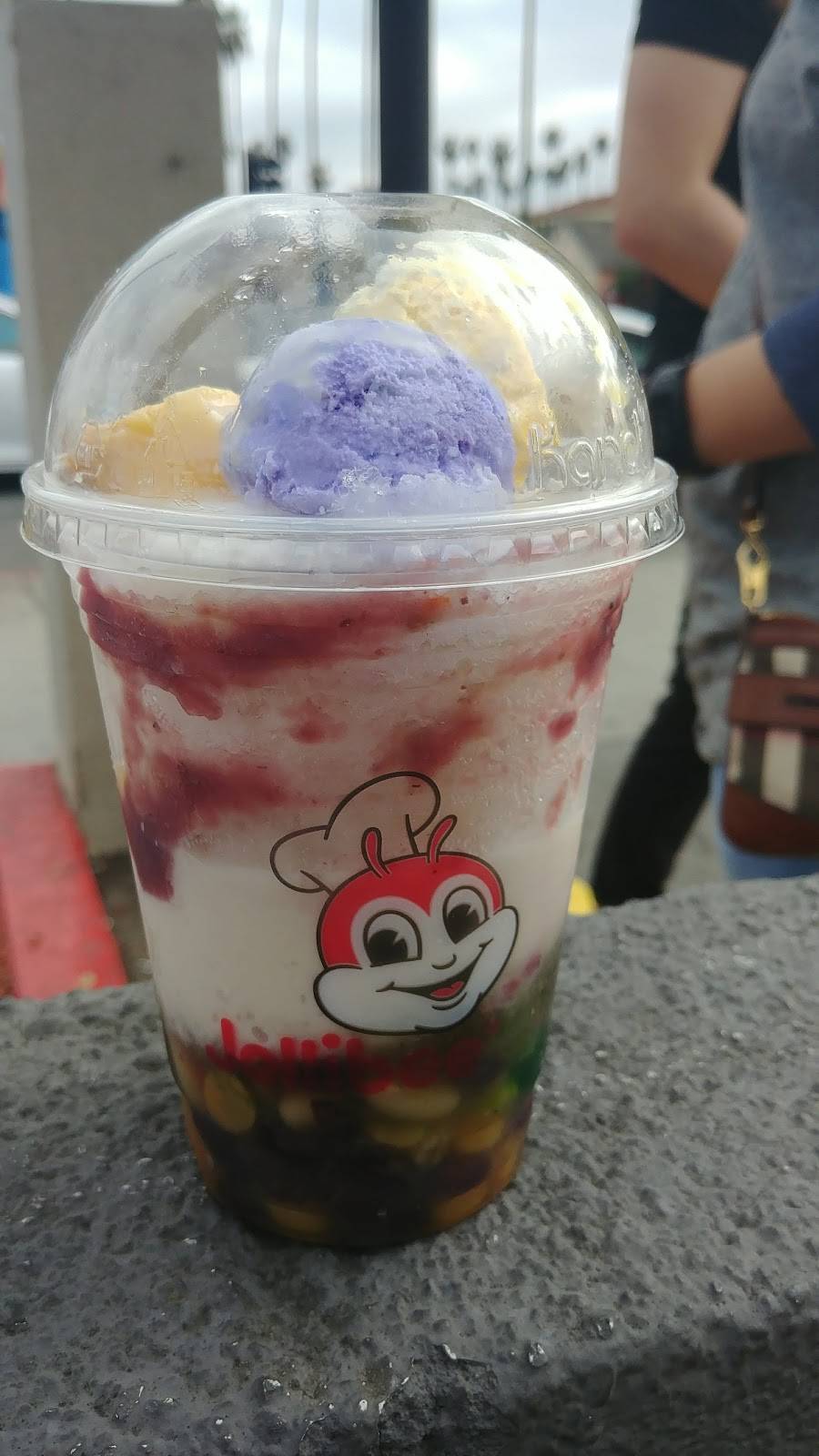 Jollibee | restaurant | 3821 Beverly Blvd, Los Angeles, CA 90004, USA | 3239068617 OR +1 323-906-8617