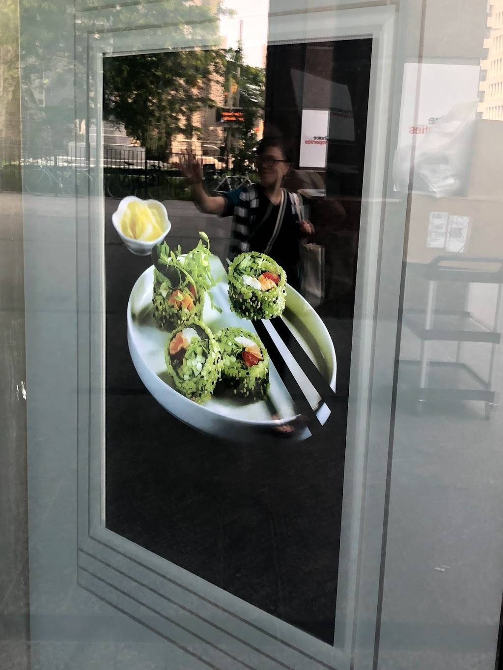 Sushi Shop | restaurant | 175 Bloor St E, Toronto, ON M4W 3R8, Canada | 4169210057 OR +1 416-921-0057