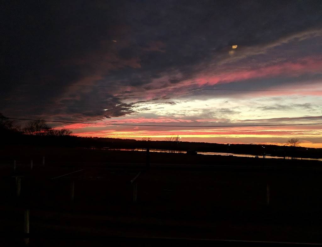 The Reservoir | restaurant | 6400 S CR, S 560 E Rd, Selma, IN 47383, USA | 7652733351 OR +1 765-273-3351