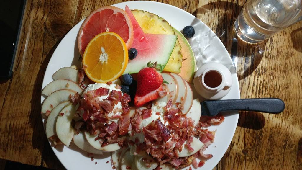 Café Aragon | restaurant | 1497 Rue Galt O, Sherbrooke, QC J1H 2B3, Canada | 8198200142 OR +1 819-820-0142