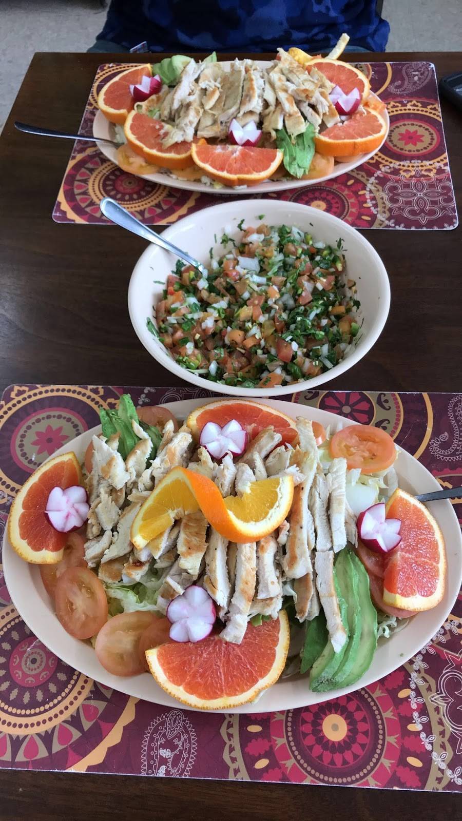 La | restaurant | 1777, 4405 Lawndale Ave, Lyons, IL 60534, USA | 7087771276 OR +1 708-777-1276