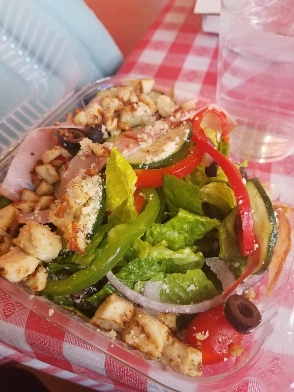 Zaffiros Pizza & Bar | restaurant | 1724 N Farwell Ave, Milwaukee, WI 53202, USA | 4142898776 OR +1 414-289-8776