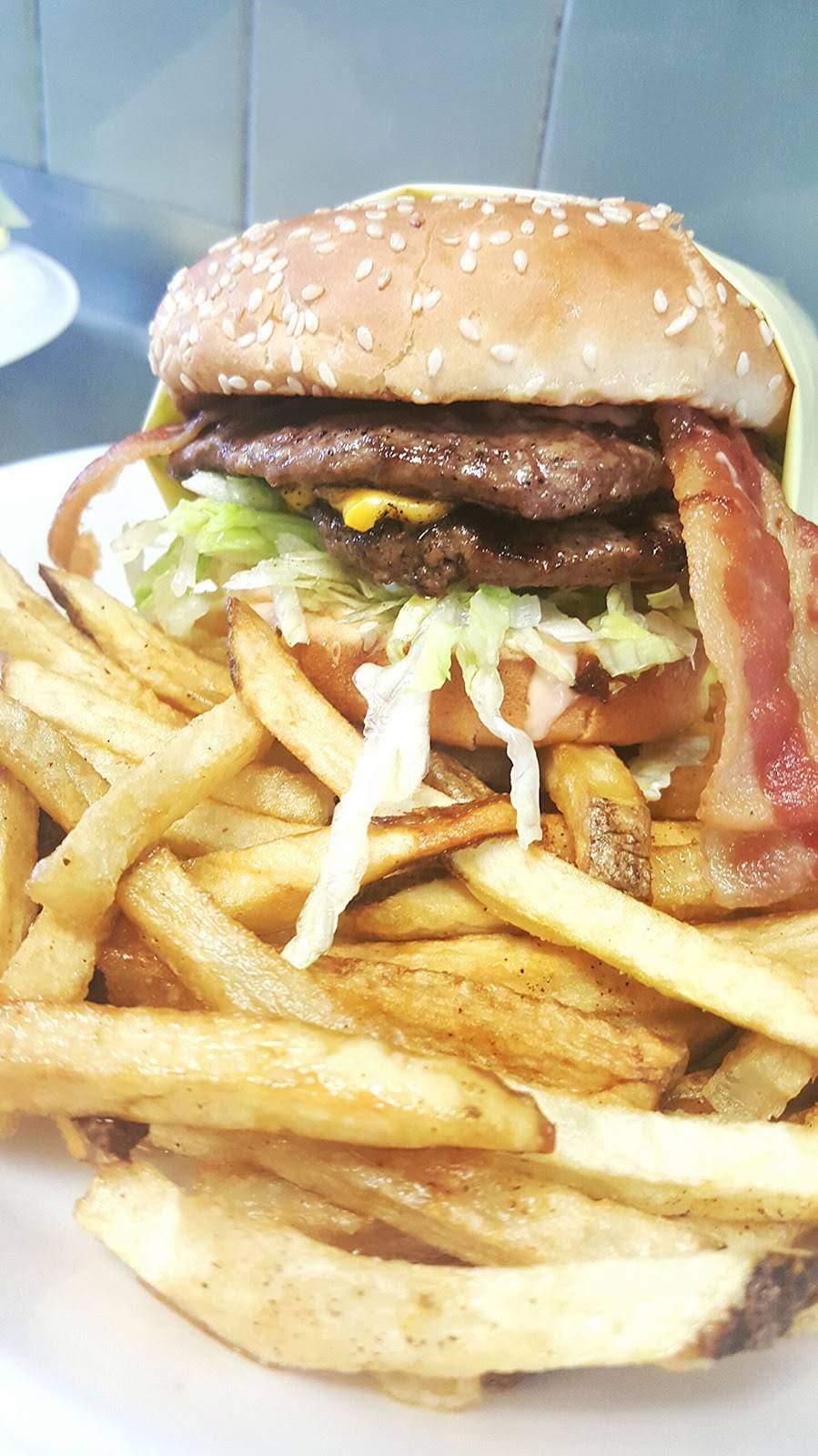 Manuels Burger | restaurant | 254 E Manchester Ave, Los Angeles, CA 90003, USA | 3237896693 OR +1 323-789-6693