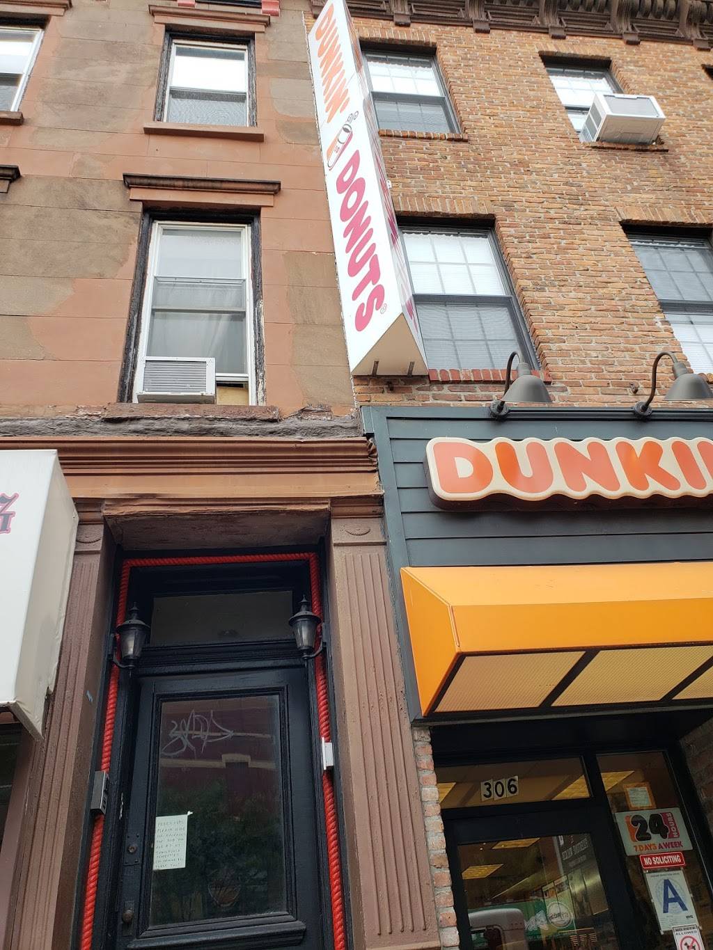 Dunkin Donuts | cafe | 306 7th Ave, Brooklyn, NY 11215, USA | 3475295253 OR +1 347-529-5253