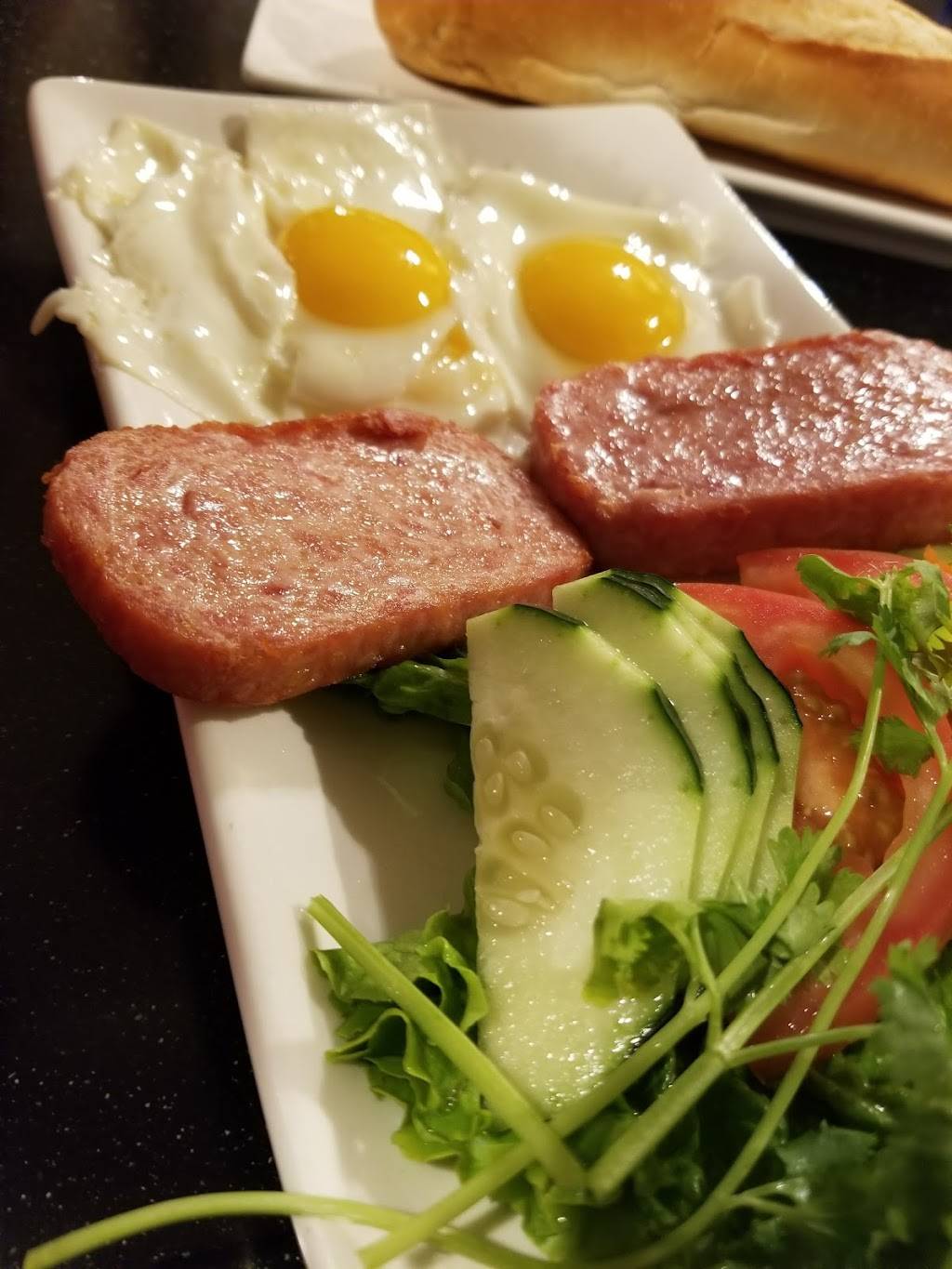 Now Pho | restaurant | 1195 S Federal Blvd, Denver, CO 80219, USA | 3039356264 OR +1 303-935-6264