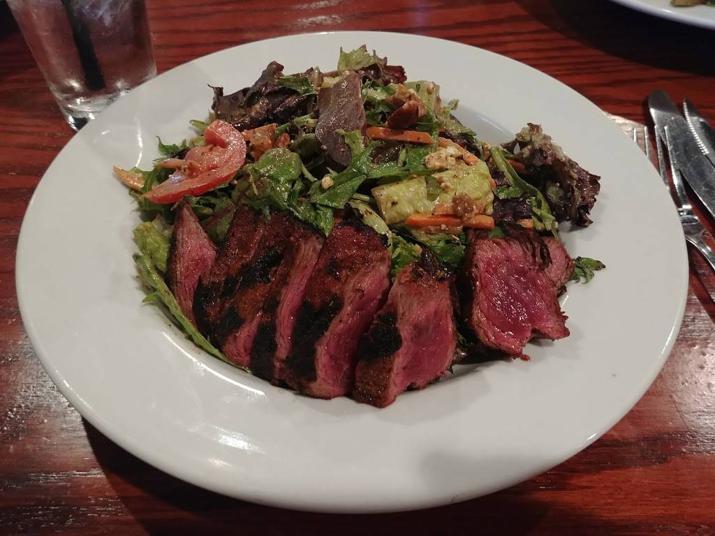 Christophers Bistro | restaurant | 69 Brookside Ave, Chester, NY 10918, USA | 8456105400 OR +1 845-610-5400