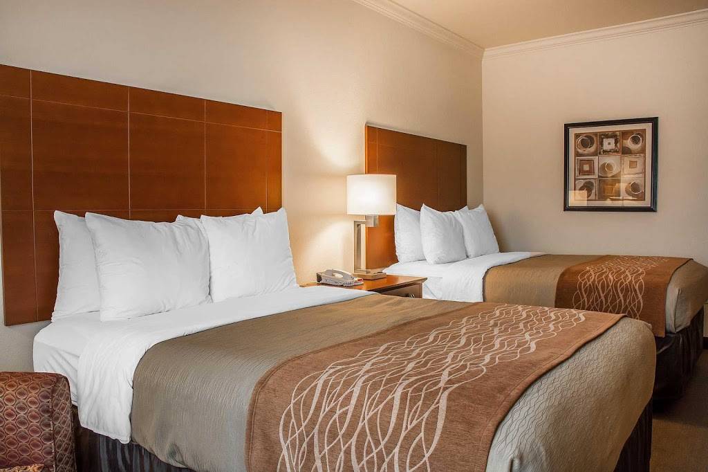 Comfort Inn Huntsville near University | restaurant | 4725 University Dr, Huntsville, AL 35816, USA | 2565622525 OR +1 256-562-2525