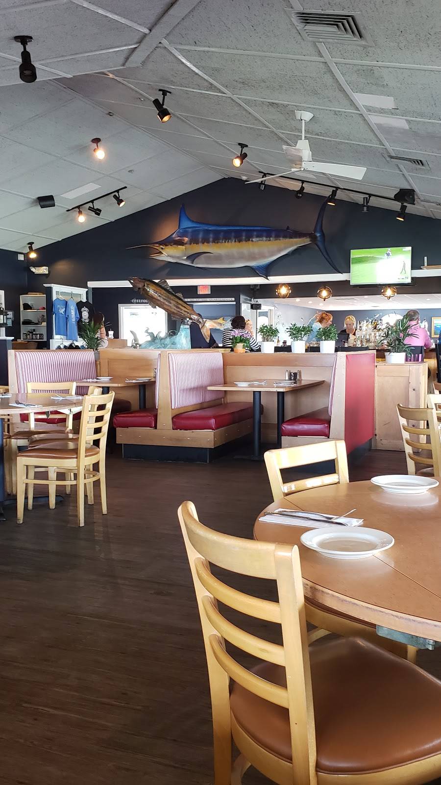 Pilot House Restaurant and Lounge | restaurant | 14 Gallo Rd, Sandwich, MA 02563, USA | 5088888889 OR +1 508-888-8889