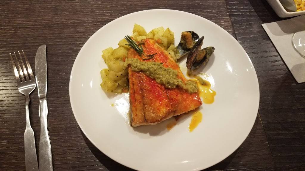 Unidad Restaurant and Bar | restaurant | 3339 95th St, Evergreen Park, IL 60805, USA | 7085290911 OR +1 708-529-0911