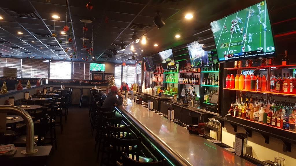 Louies Grill & Bar | restaurant | 1600 Garth Brooks Blvd #100, Yukon, OK 73099, USA | 4053543200 OR +1 405-354-3200