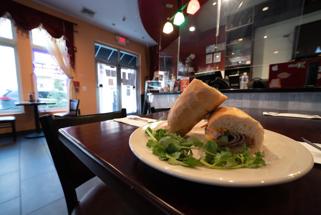 Pho South Corner | restaurant | 1318 South St, Philadelphia, PA 19147, USA | 2156450165 OR +1 215-645-0165