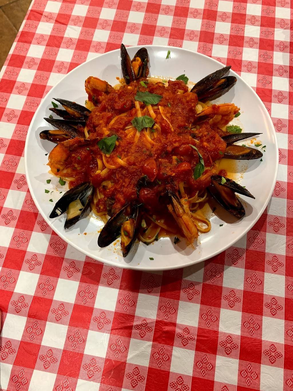 Giuseppe’s Italian Restaurant | restaurant | 152 Back River Neck Rd, Essex, MD 21221, USA | 4103916398 OR +1 410-391-6398