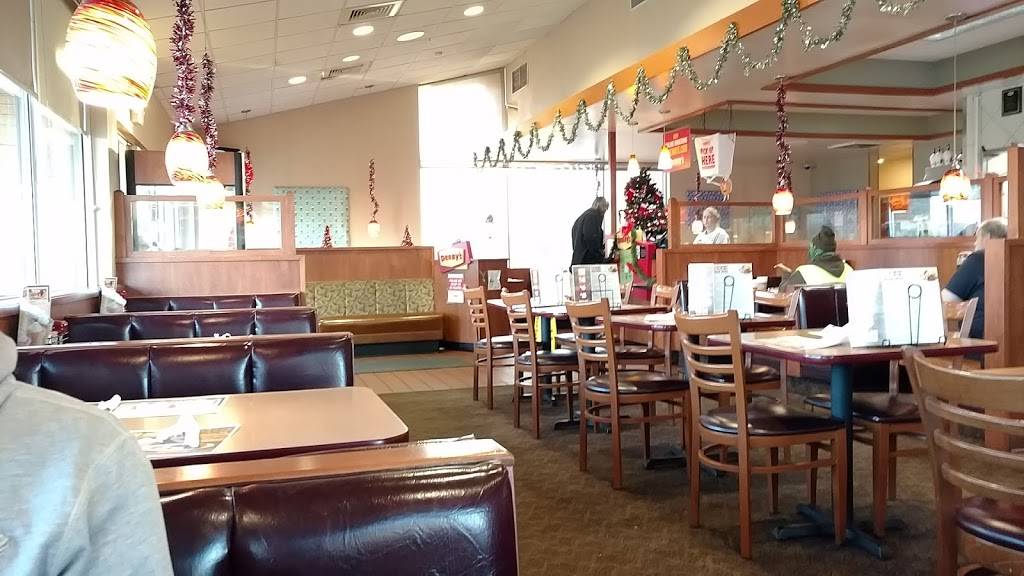 Dennys | restaurant | 7627 W 95th St, Hickory Hills, IL 60457, USA | 7085998666 OR +1 708-599-8666