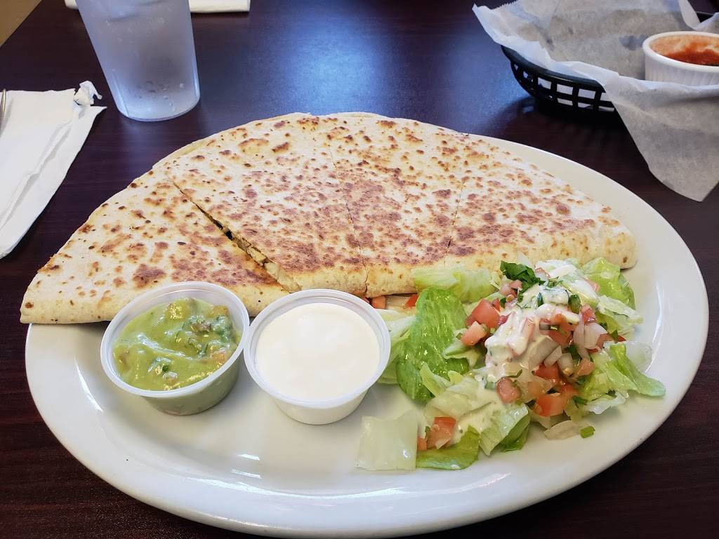 Las Rosas Mexican Restaurant and Pub | restaurant | 2982 E Central Ave, Fresno, CA 93725, USA | 5594971743 OR +1 559-497-1743