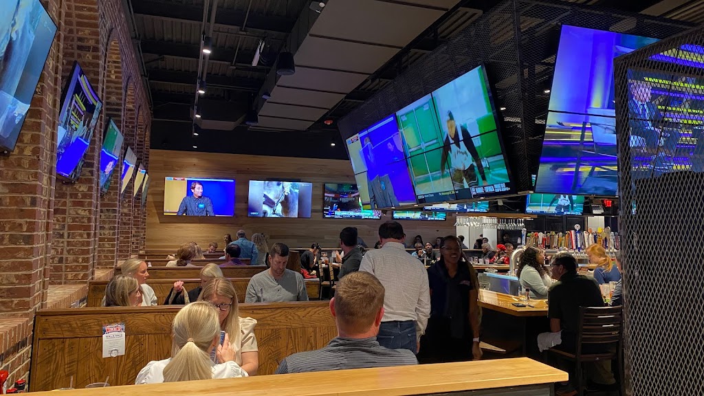 Walk-Ons Sports Bistreaux - Trussville, AL | restaurant | 464 Main St, Trussville, AL 35173, USA | 2052898333 OR +1 205-289-8333