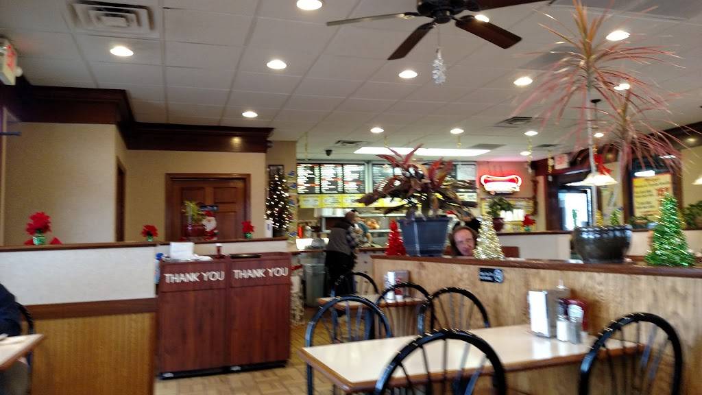 Mickeys Gyros | restaurant | 1701 N Larkin Ave, Crest Hill, IL 60403, USA | 8157304800 OR +1 815-730-4800