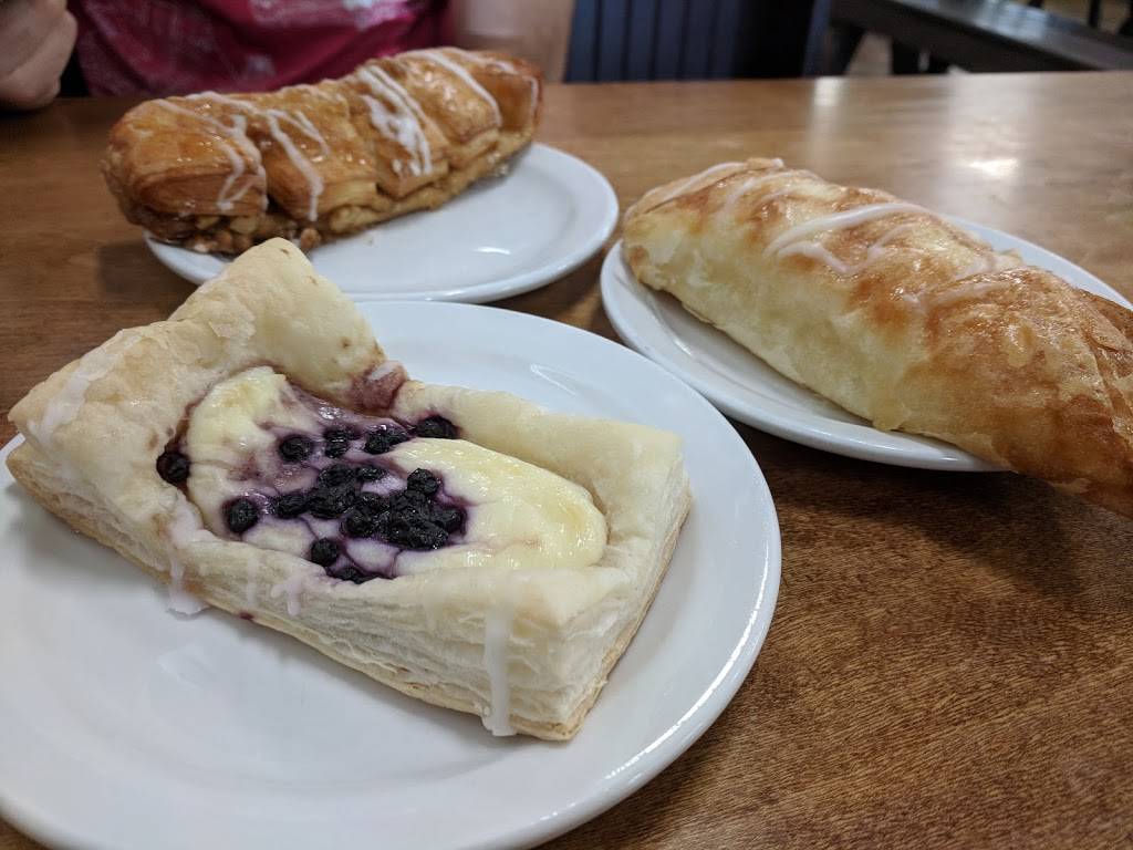 Uwes Bakery & Deli a division of Old World Foods, LLC | bakery | 1024 W San Antonio St unit b, New Braunfels, TX 78130, USA | 8306326585 OR +1 830-632-6585