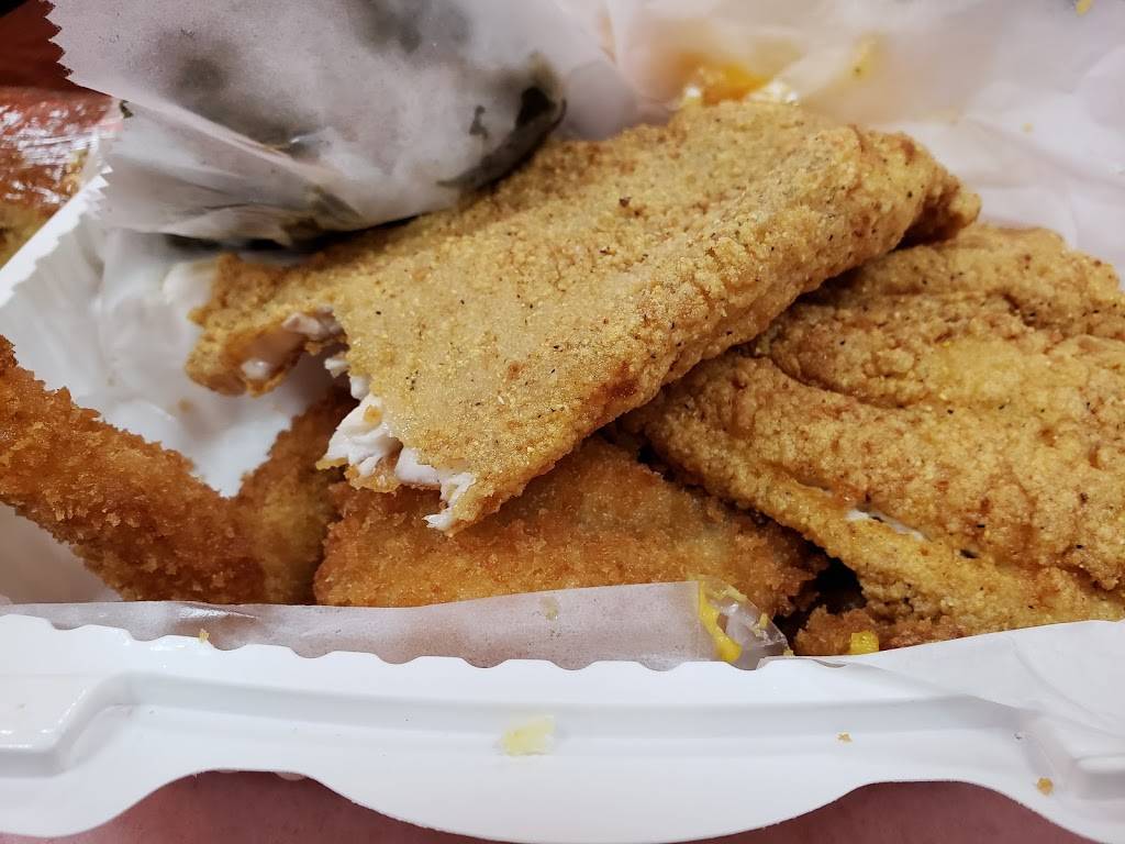 Mid Atlantic Seafood | restaurant | 6500 New Hampshire Ave, Takoma Park, MD 20912, USA | 3012701262 OR +1 301-270-1262