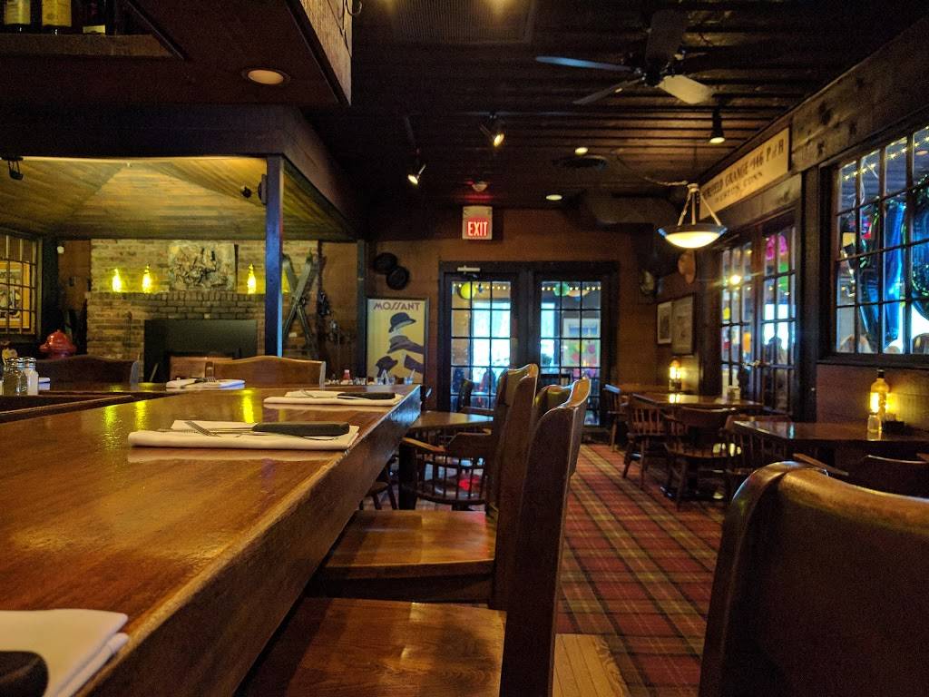 Chucks Steak House | restaurant | 20 Segar St, Danbury, CT 06810, USA | 2037925555 OR +1 203-792-5555