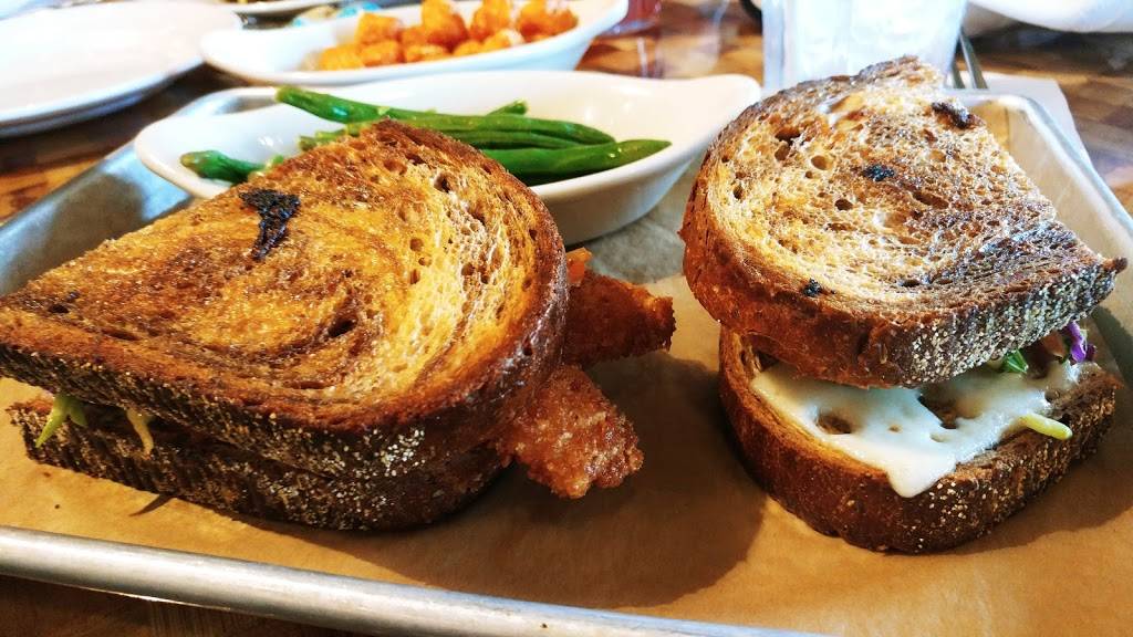 Islamorada Fish Company | restaurant | 10040 Gulf Center Dr, Fort Myers, FL 33913, USA | 2394614900 OR +1 239-461-4900