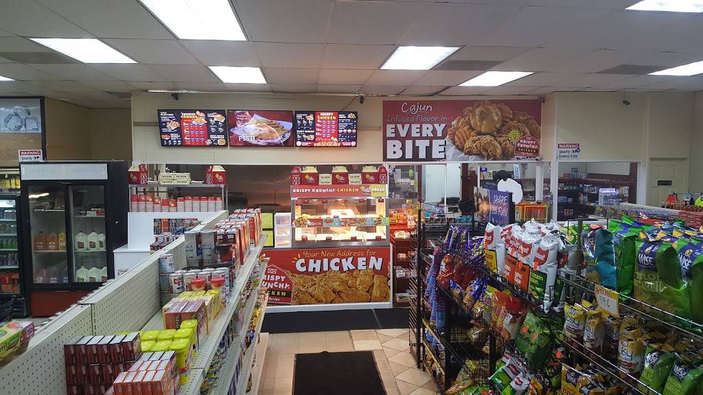 KRISPY KRUNCHY CHICKEN @ University Deli & Grill | restaurant | 500 Park Ave #1, Bridgeport, CT 06604, USA | 2036121661 OR +1 203-612-1661