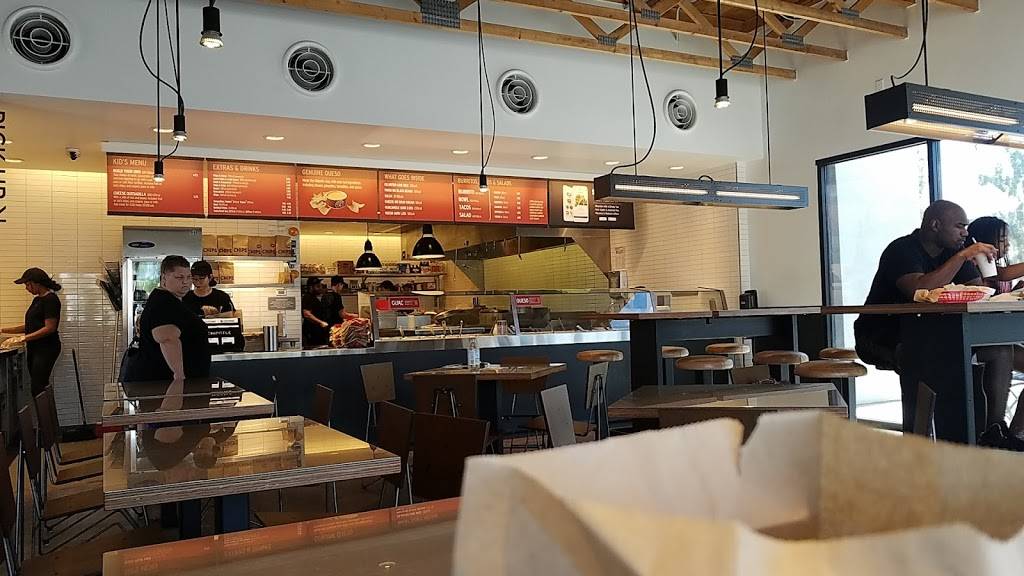 Chipotle Mexican Grill | restaurant | 4111 E Chandler Blvd, Phoenix, AZ 85048, USA | 4807594820 OR +1 480-759-4820
