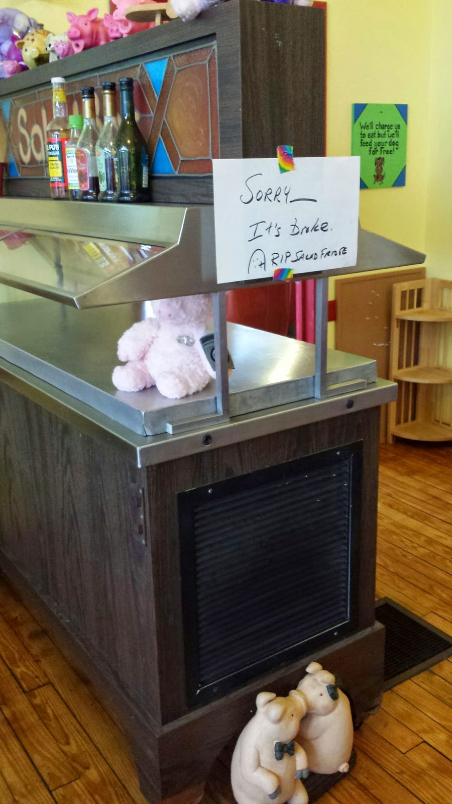 When Pigs Fly Barbeque and Catering | restaurant | 103 Seneca Trail, Lewisburg, WV 24901, USA | 3042498124 OR +1 304-249-8124