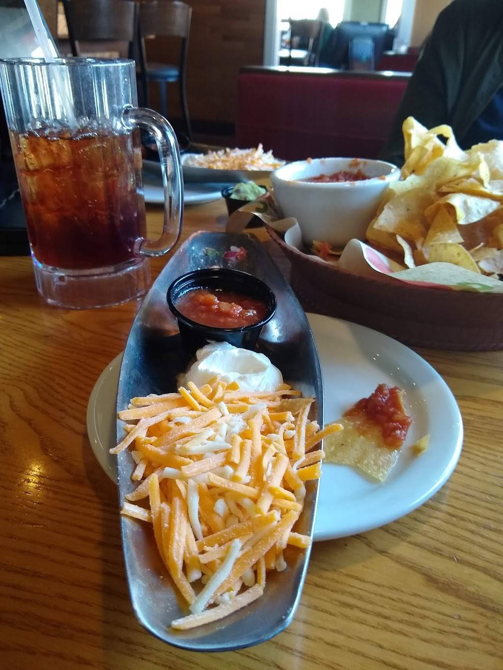 Chilis Grill & Bar | restaurant | 7335 Arroyo Crossing Pkwy, Las Vegas, NV 89118, USA | 7026162998 OR +1 702-616-2998