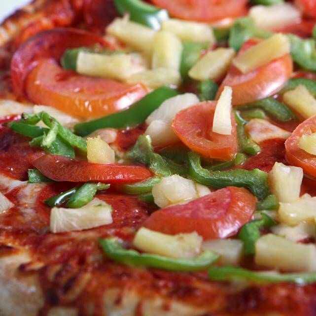 Donna’s Pizza - Norwood | restaurant | 4249 ON-7, Norwood, ON K0L 2V0, Canada | 7056398989 OR +1 705-639-8989