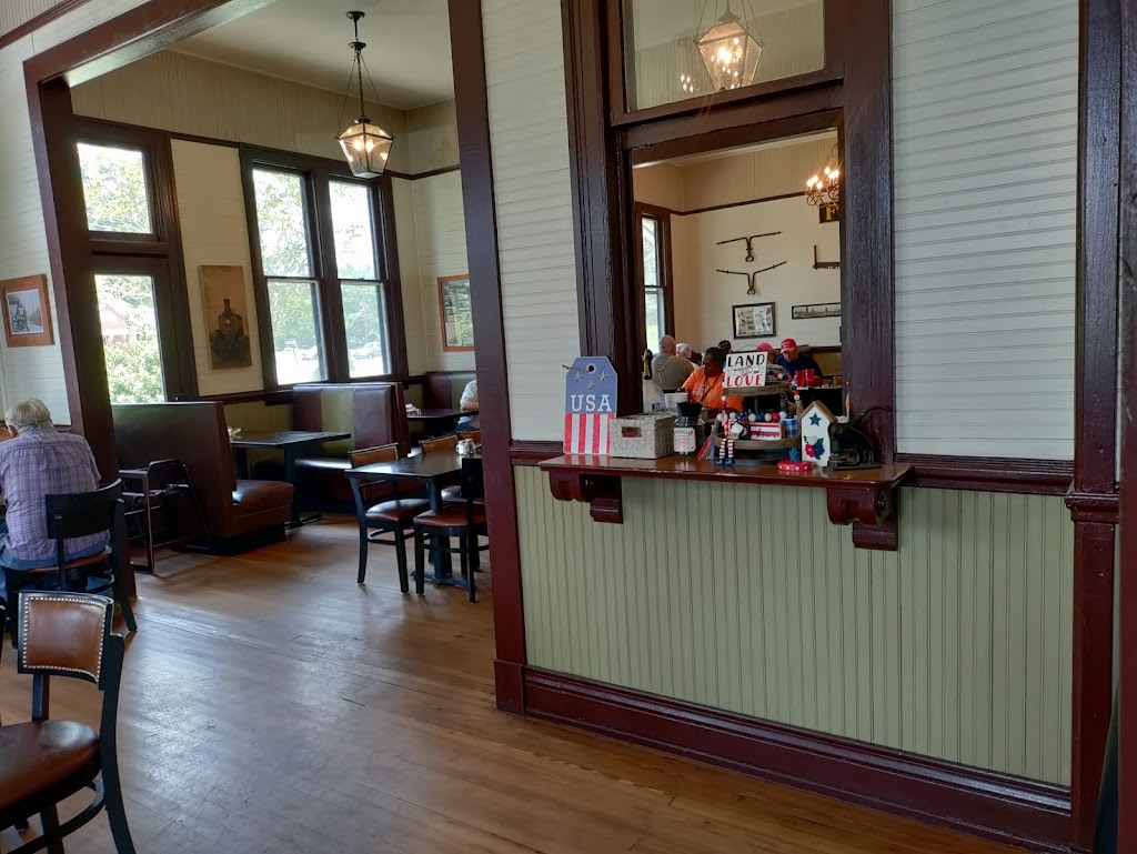 The Depot Restaurant Catering and Venue | restaurant | 1109 5th St, Florala, AL 36442, USA | 3345740223 OR +1 334-574-0223