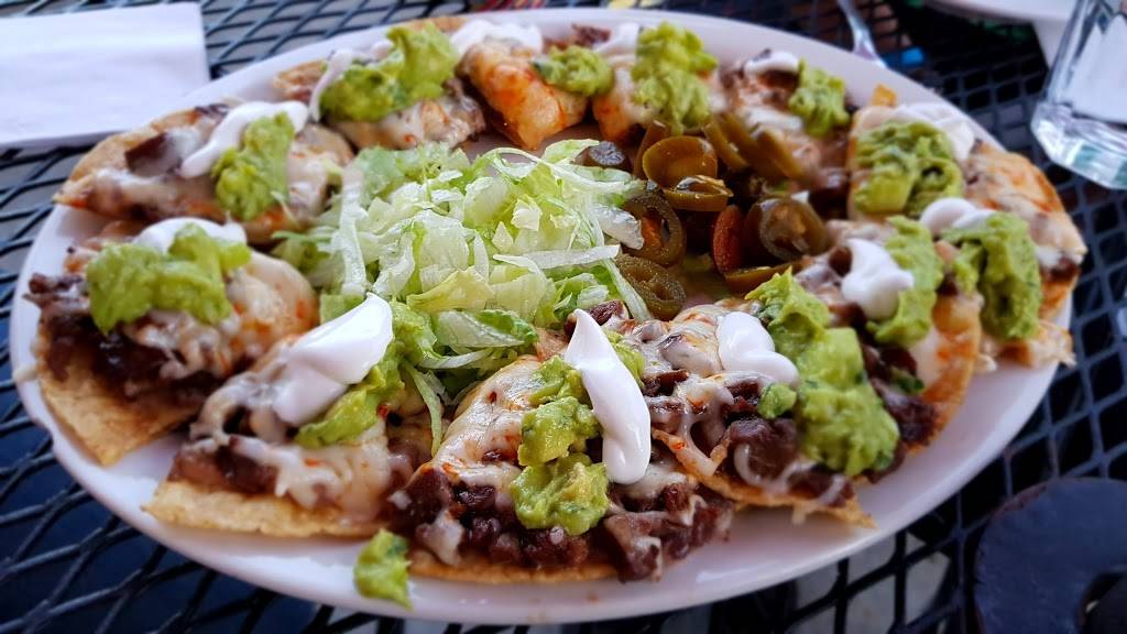 La Amistad Restaurant | restaurant | 1914 W Montrose Ave, Chicago, IL 60613, USA | 7738785800 OR +1 773-878-5800