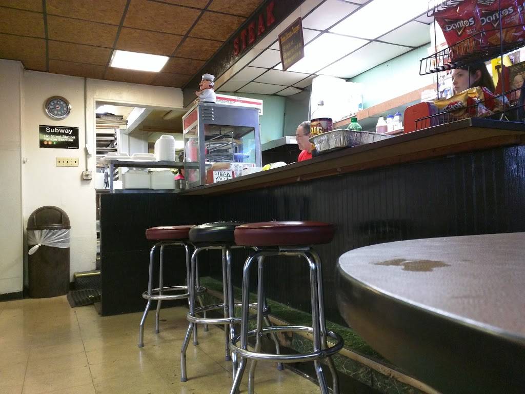 Nelsons Steak Out | meal takeaway | 1750 4th St, Rensselaer, NY 12144, USA | 5184279559 OR +1 518-427-9559