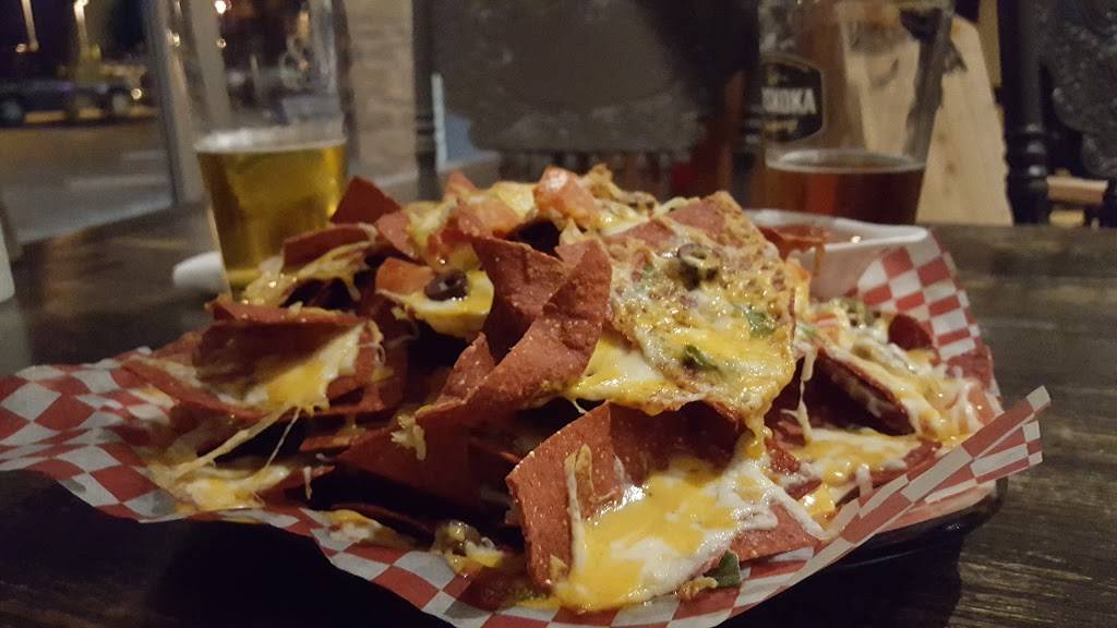 Lake Country Grill | restaurant | 425 West Street N, Orillia, ON L3V 7R2, Canada | 7053290303 OR +1 705-329-0303