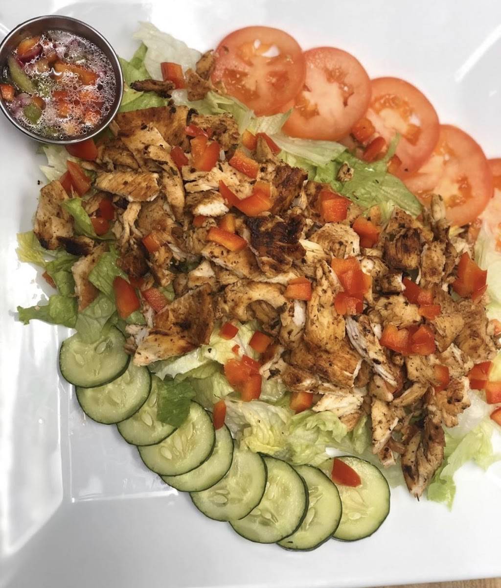 Los tremendos del chimi #1 | restaurant | 64 Common St, Lawrence, MA 01840, USA | 9789845449 OR +1 978-984-5449